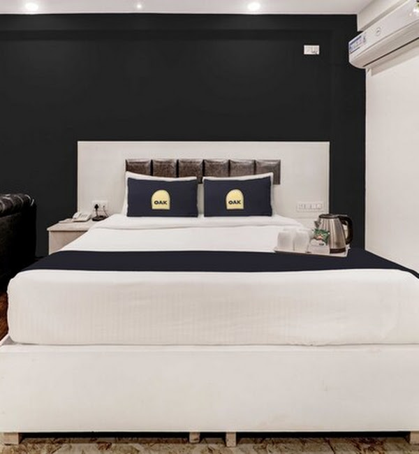 Twin sharing room with two beds